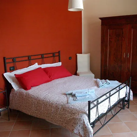 Cascina Bellezza B&B 포이리노